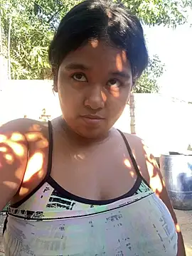 Snapshot of emi_li82 chatting on March 31, 11:05 pm emi li82 online show from March 31, 11:05 pm