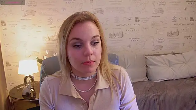 Glow Margo online show from May 11, 1:11 am