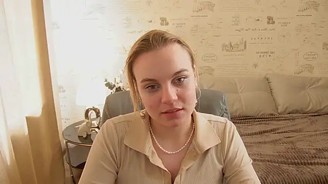 Glow Margo online show from May 17, 3:04 am