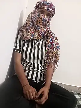 Snapshot of ReshmaBano chatting on February 27, 1:00 pm ReshmaBano online show from February 27, 1:00 pm