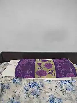 Snapshot of NeetuKumri chatting on May 22, 5:07 pm NeetuKumri online show from May 22, 5:07 pm