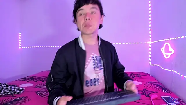 Snapshot of Kody_Royale chatting on March 21, 11:08 pm Kody Royale online show from March 21, 11:08 pm