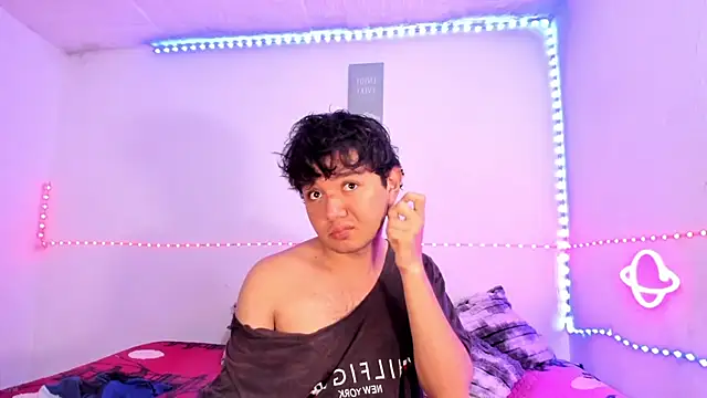 Snapshot of Kody_Royale chatting on March 23, 11:31 pm Kody Royale online show from March 23, 11:31 pm