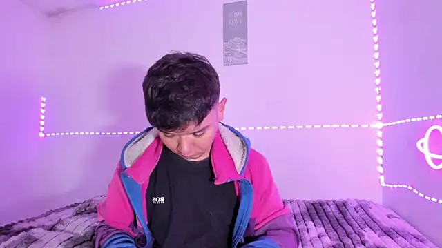 Snapshot of Kody_Royale chatting on April 1, 9:45 pm Kody Royale online show from April 1, 9:45 pm