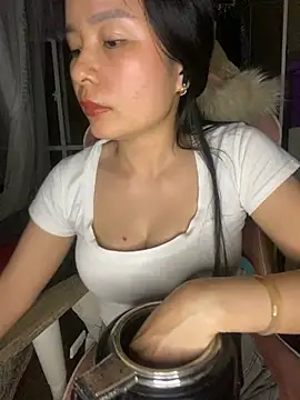 Ivy Trix2 online show from March 14, 4:56 pm