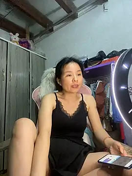 Ivy Trix2 online show from May 14, 3:52 pm