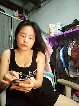 Ivy Trix2 online show from May 15, 3:57 am
