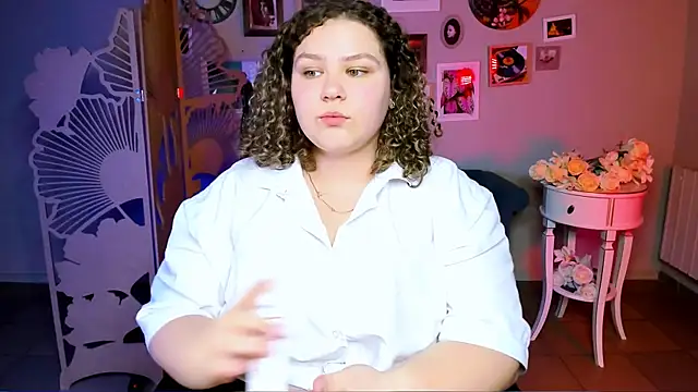 Snapshot of SofiRoce chatting on March 14, 6:46 pm SofiRoce online show from March 14, 6:46 pm