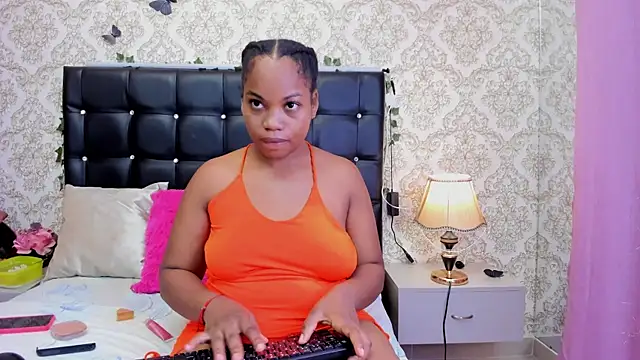 Snapshot of Sara_Criss chatting on March 27, 1:11 pm Sara Criss online show from March 27, 1:11 pm