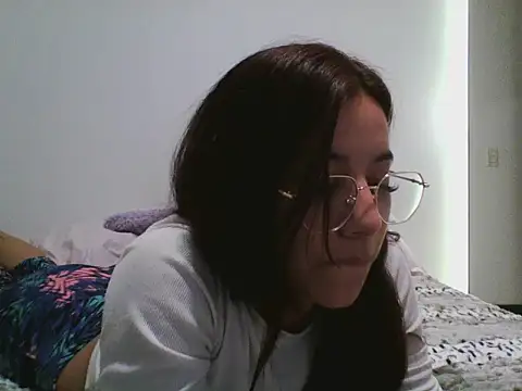 Snapshot of Nanuchis chatting on March 26, 10:04 pm Nanuchis online show from March 26, 10:04 pm