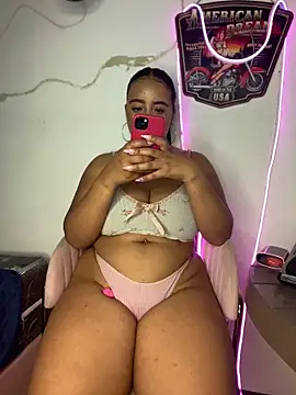 MorenaQueen- online show from March 15, 6:47 pm