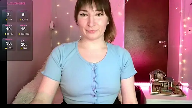 Birdie Kiss online show from May 14, 8:26 pm