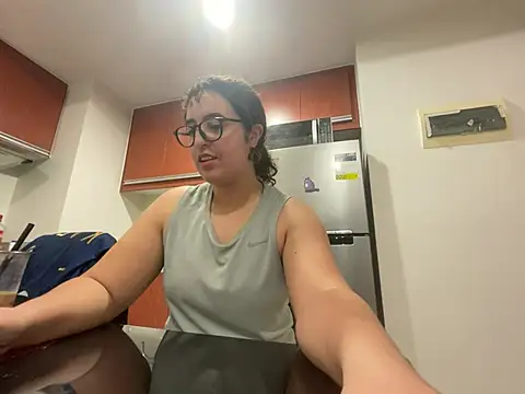 yassiestar online show from March 25, 5:08 pm