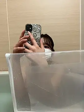 taro0410 online show from February 28, 2:07 pm