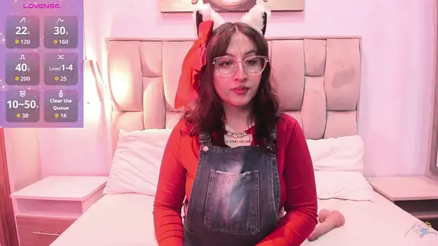 Maddie-LesYoux online show from March 25, 12:22 pm