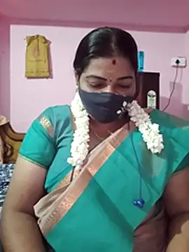 Snapshot of tamil_lathikaaa chatting on April 30, 5:41 pm tamil lathikaaa online show from April 30, 5:41 pm