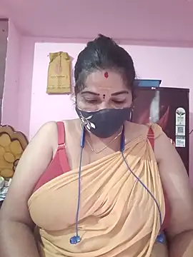 Snapshot of tamil_lathikaaa chatting on May 5, 8:33 am tamil lathikaaa online show from May 5, 8:33 am