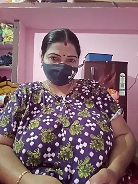 Snapshot of tamil_lathikaaa chatting on May 9, 12:49 am tamil lathikaaa online show from May 9, 12:49 am