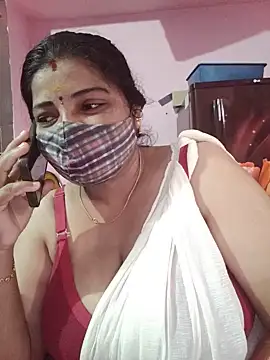 Snapshot of tamil_lathikaaa chatting on May 13, 4:21 am tamil lathikaaa online show from May 13, 4:21 am