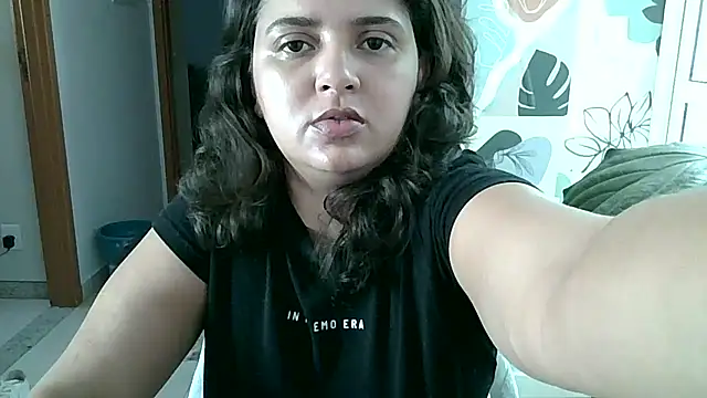 Snapshot of midsize_94 chatting on March 19, 1:59 pm midsize 94 online show from March 19, 1:59 pm