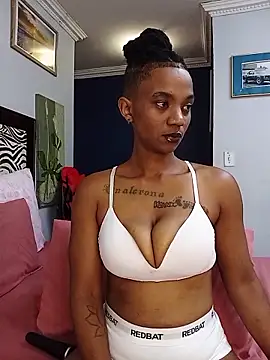 Snapshot of JANIELEE8XXXXX chatting on April 2, 5:43 pm JANIELEE8XXXXX online show from April 2, 5:43 pm