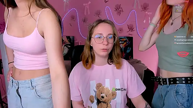 cassandra nik online show from May 16, 10:36 am