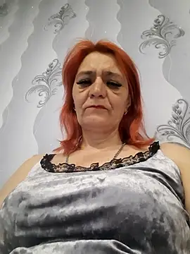 Belowa7364 online show from May 7, 6:13 pm