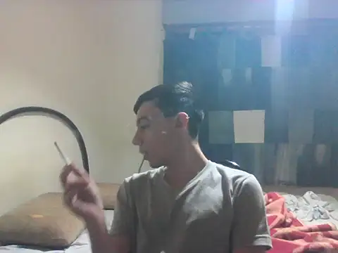 Snapshot of baddboy19 chatting on May 5, 9:01 pm baddboy19 online show from May 5, 9:01 pm