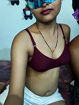 Snapshot of Sweet_Cpl_ chatting on April 18, 11:58 am Sweet Cpl online show from April 18, 11:58 am