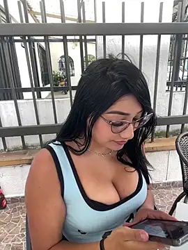 Snapshot of GeorgiaPink_ chatting on March 28, 9:03 pm GeorgiaPink online show from March 28, 9:03 pm