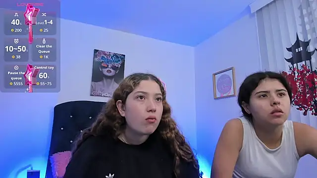 Snapshot of valeria_and_zoe chatting on March 31, 1:44 pm valeria and zoe online show from March 31, 1:44 pm