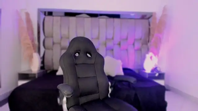 AgathaUwuDoll online show from March 28, 8:30 pm