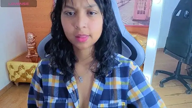 Snapshot of Kristen_black_T chatting on March 18, 9:18 pm Kristen black T online show from March 18, 9:18 pm