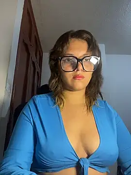 Snapshot of aurora_bela chatting on March 16, 10:30 am aurora bela online show from March 16, 10:30 am