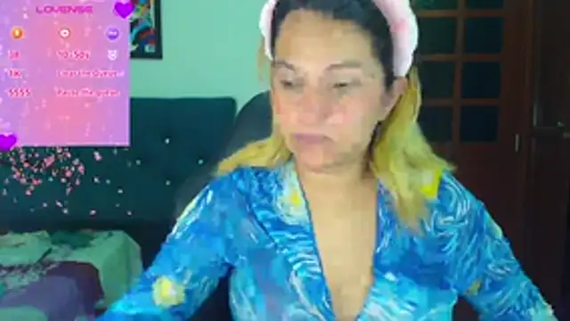 aurora bela online show from May 20, 7:58 am