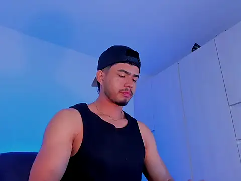 Snapshot of THADEO_KING2 chatting on March 12, 6:36 pm THADEO KING2 online show from March 12, 6:36 pm