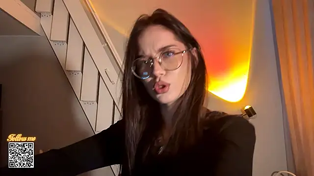 DebraSchneider online show from March 27, 3:12 pm