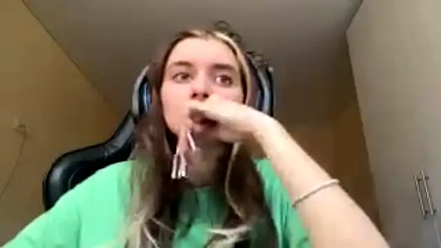 PluralPalaver online show from March 18, 10:18 am