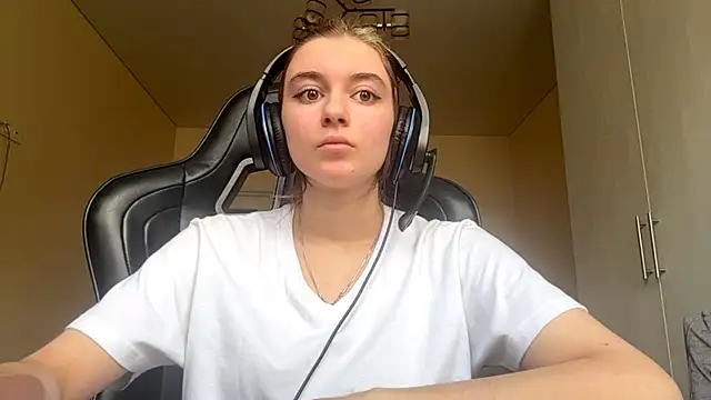 PluralPalaver online show from March 23, 8:18 am