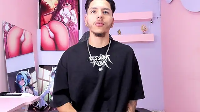 DanteLuxx online show from May 4, 4:08 am