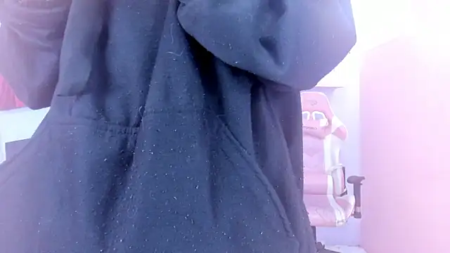 DanteLuxx online show from May 6, 3:57 am