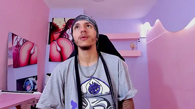 DanteLuxx online show from May 8, 4:07 am