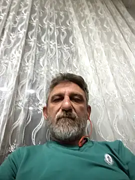 Snapshot of arelll34 chatting on March 2, 7:54 pm arelll34 online show from March 2, 7:54 pm