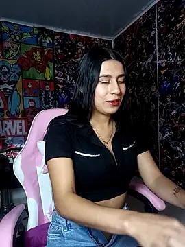 Snapshot of charlottte_wh chatting on March 12, 12:33 pm charlottte wh online show from March 12, 12:33 pm