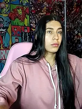 Snapshot of charlottte_wh chatting on March 27, 9:21 am charlottte wh online show from March 27, 9:21 am