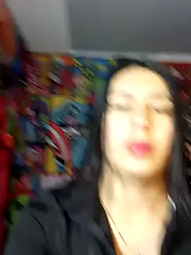 Snapshot of charlottte_wh chatting on April 1, 10:16 am charlottte wh online show from April 1, 10:16 am