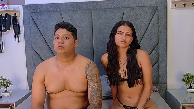 Snapshot of SweetAndSavage_OS chatting on March 5, 7:43 pm SweetAndSavage OS online show from March 5, 7:43 pm