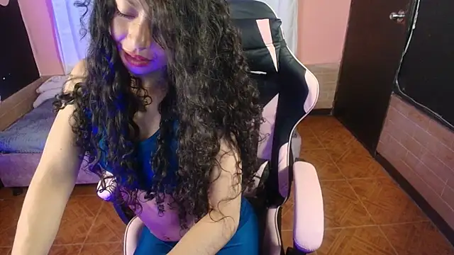 Snapshot of melsylatina chatting on February 28, 11:17 pm melsylatina online show from February 28, 11:17 pm