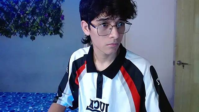 noah millerx online show from March 9, 4:05 am