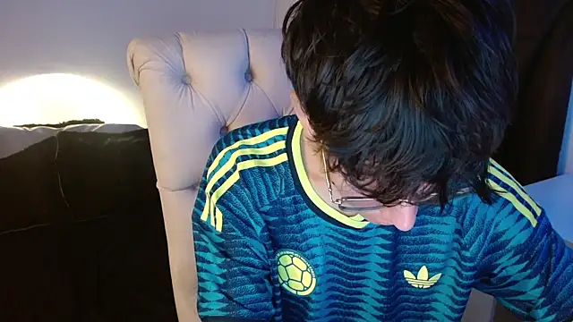 noah millerx online show from July 8, 12:04 am